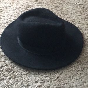 Black “Harry Styles” hat